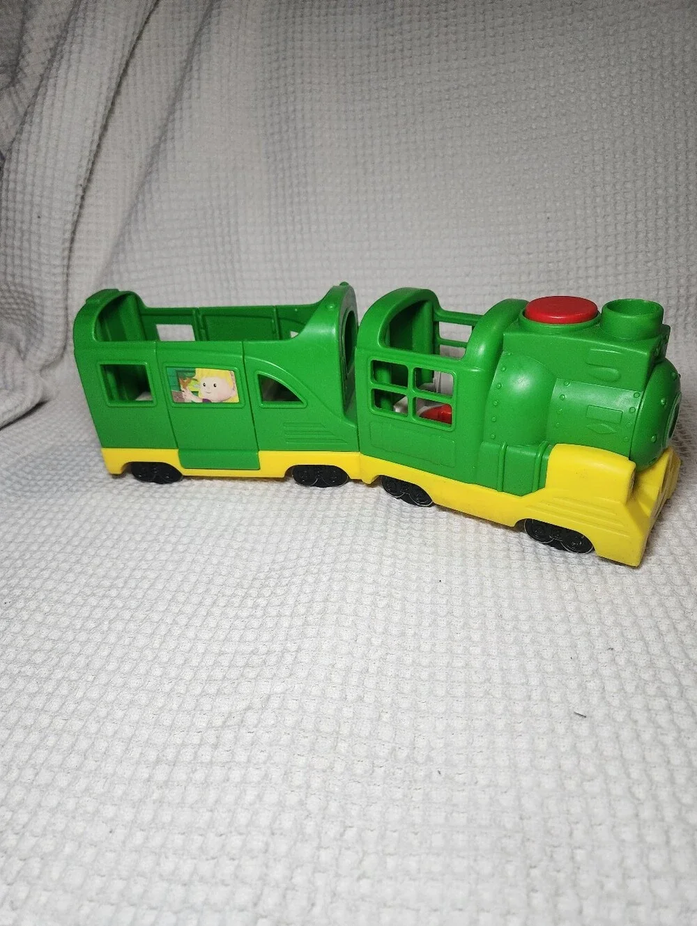 Fisher-Price Little People Yellow & Green Train, 2 Piece 2016 WORKING